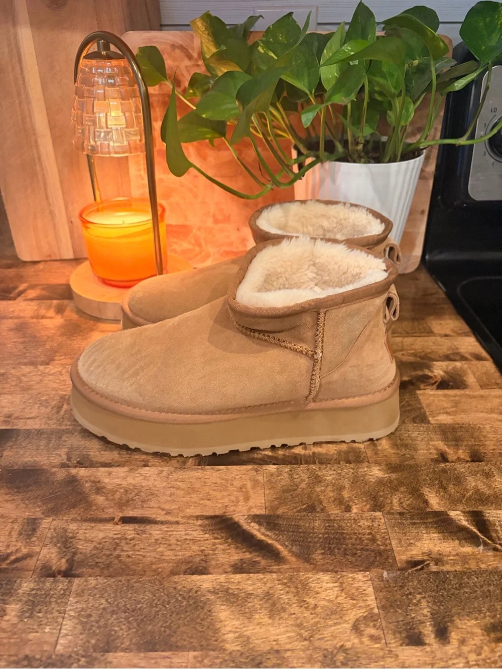 UGG Kids Mini Chestnut Suede Shearling Slip-On Boots